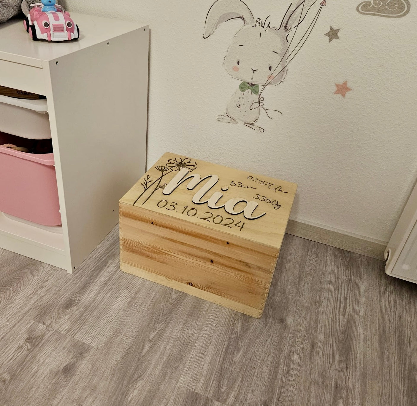 Personalisierte Erinnerungsbox aus Holz