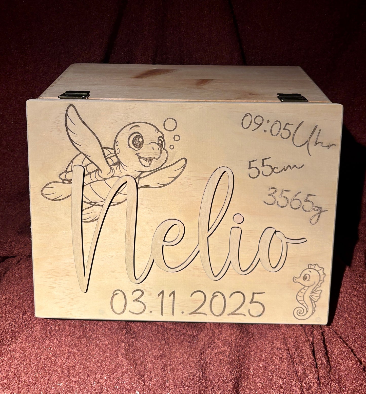 Personalisierte Erinnerungsbox aus Holz