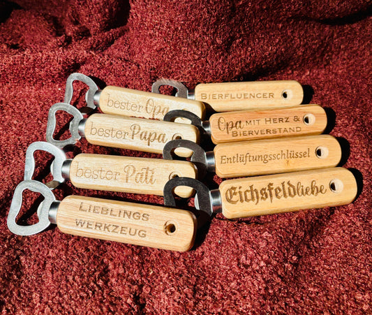 Flaschenöffner aus Holz – mit individueller Gravur